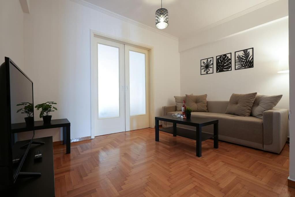 Syntagma Square, 70Sqm Pentelis Sunny Apartment Atenas Exterior foto