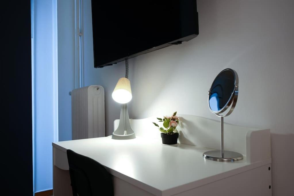 Syntagma Square, 70Sqm Pentelis Sunny Apartment Atenas Exterior foto