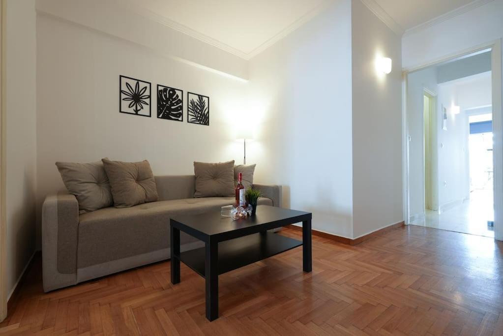 Syntagma Square, 70Sqm Pentelis Sunny Apartment Atenas Exterior foto