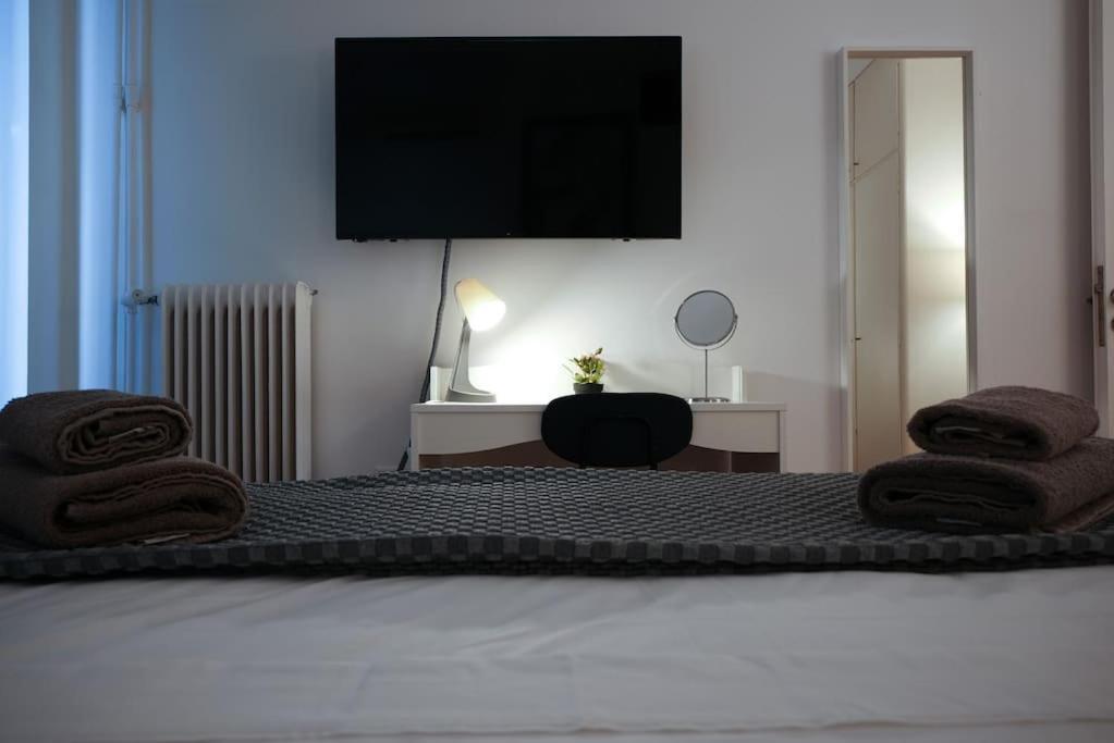 Syntagma Square, 70Sqm Pentelis Sunny Apartment Atenas Exterior foto