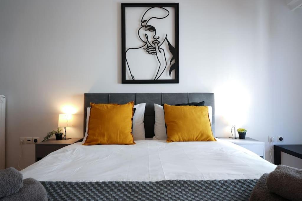 Syntagma Square, 70Sqm Pentelis Sunny Apartment Atenas Exterior foto